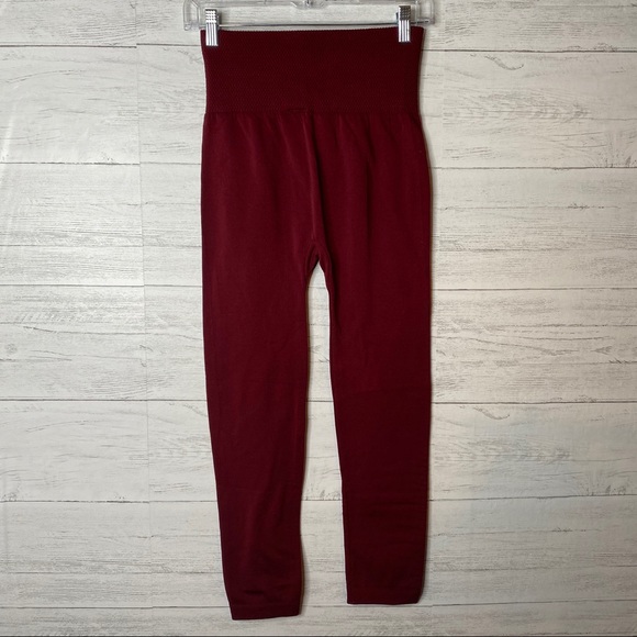 Fit in NWT leggings - Picture 5 of 5